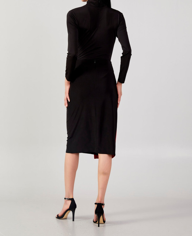 دامن قرمز مشکی